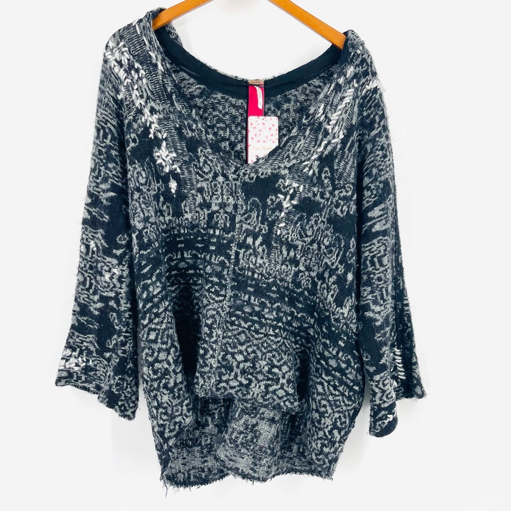 ✨NWT Free People Oversized Slouchy Boho Fuzzy Wool Alpaca Hooded Grunge Sweater - Picture 2 of 16